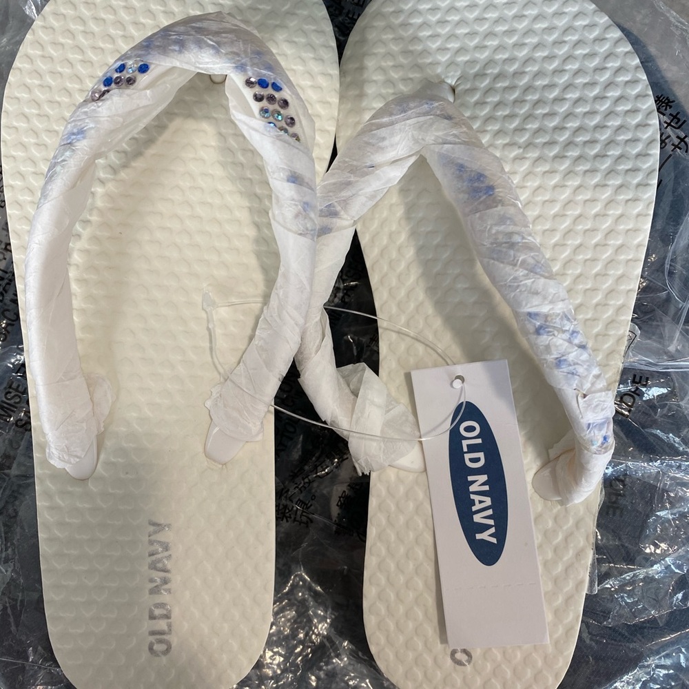 Old Navy white w bling kids flip flops size 12-13